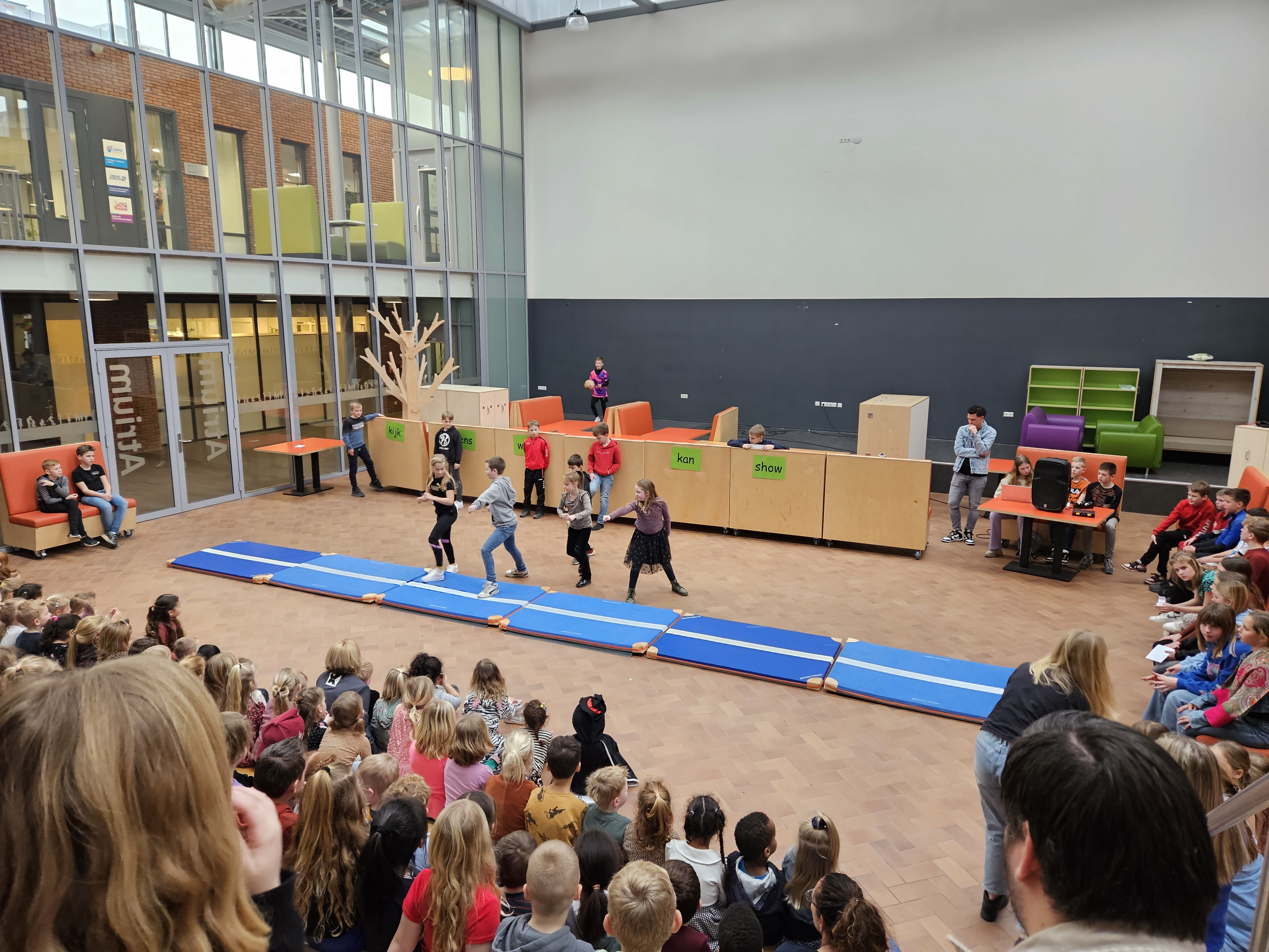 De 'kijk eens wat ik kan show'